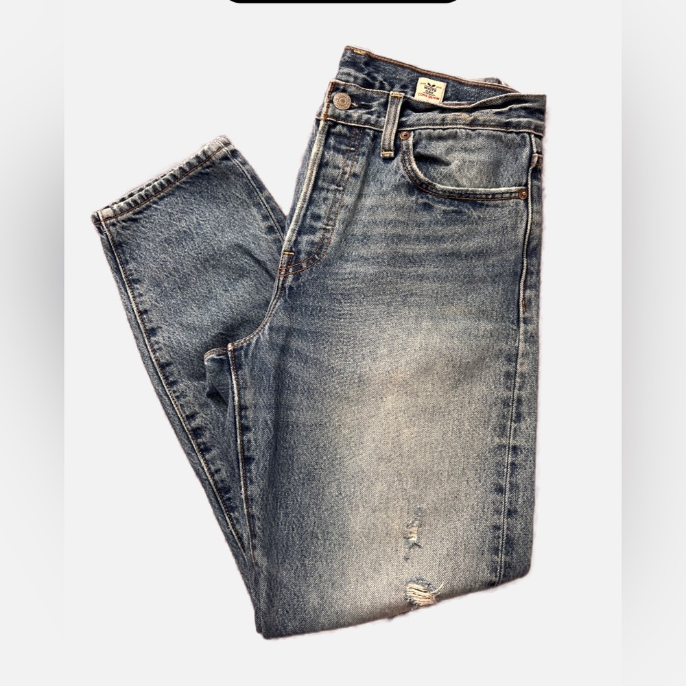 Levi’s White Oak Wedgie Jeans - Picture 3 of 10